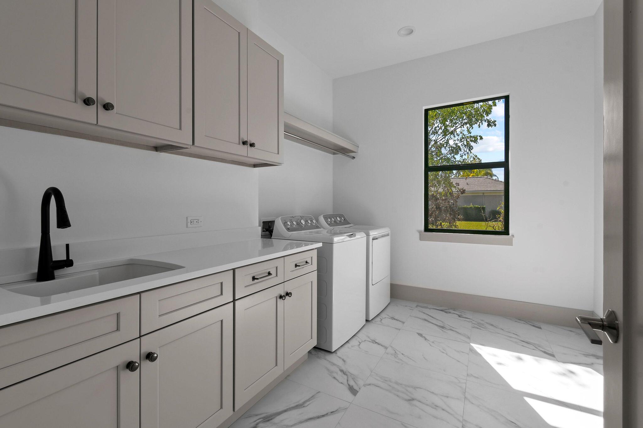 MEDALIST VILLAGE - Residential