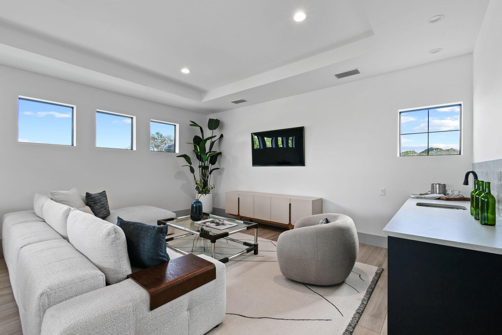 MEDALIST VILLAGE - Residential