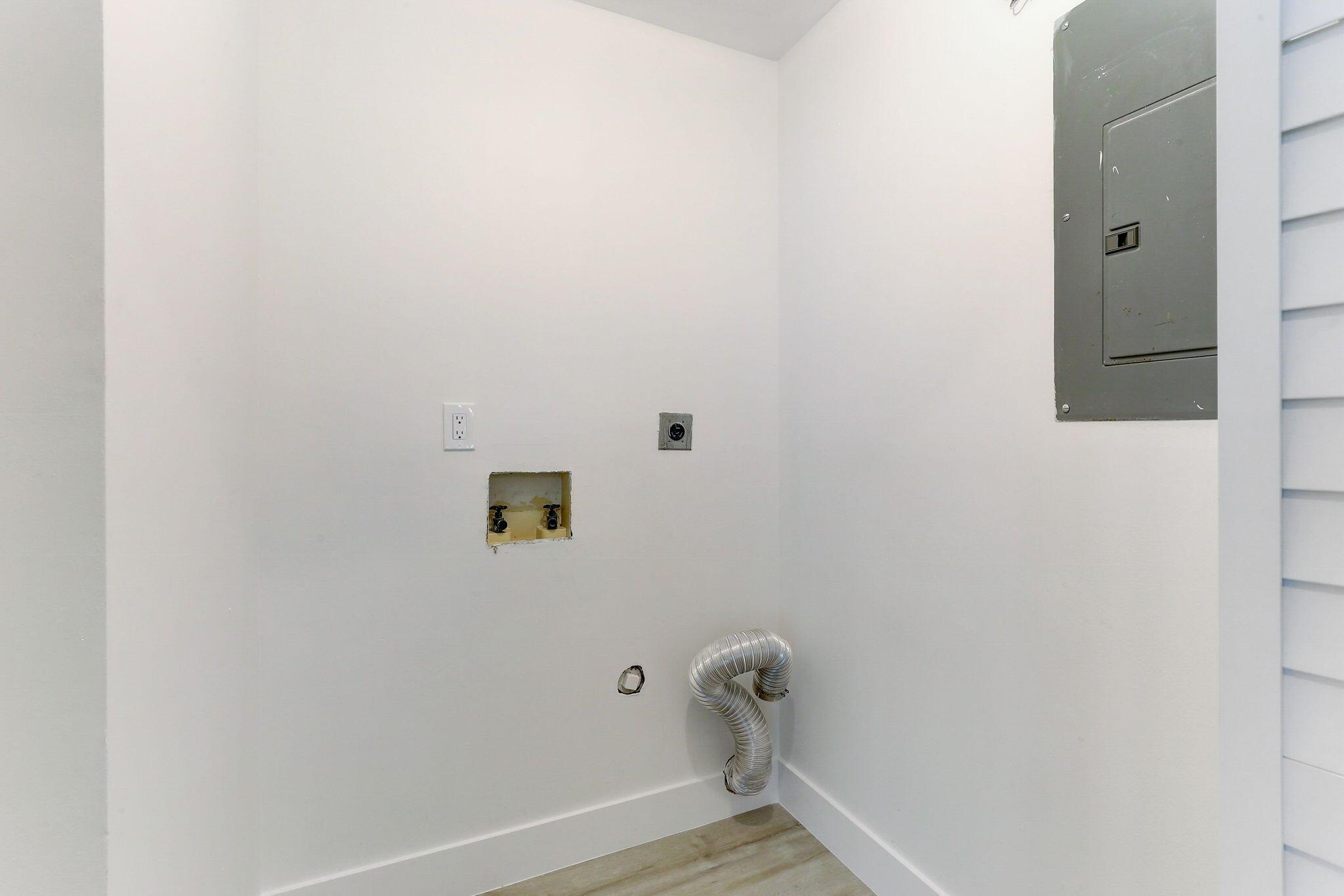 LAKESIDE GREEN 2 - Residential