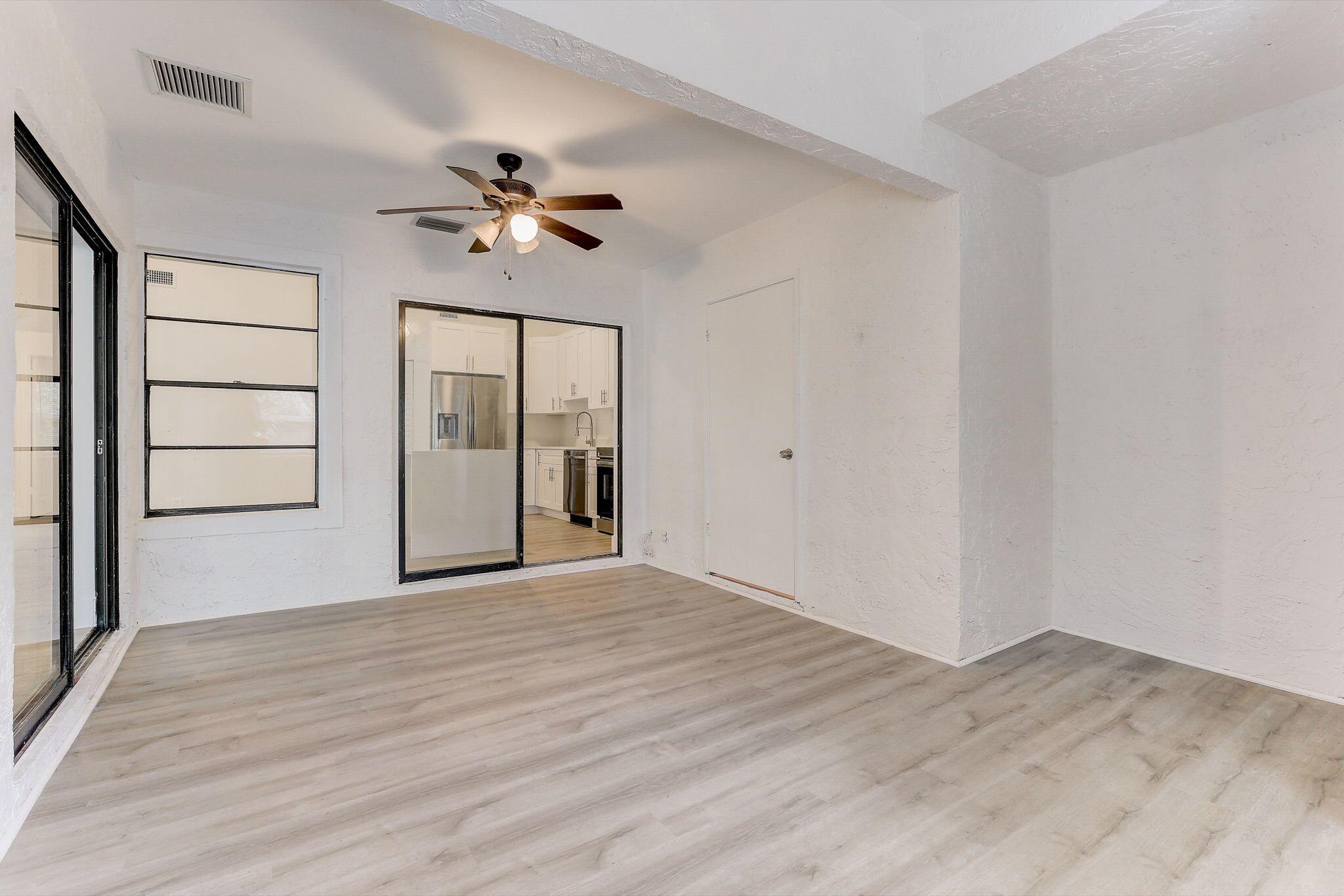 LAKESIDE GREEN 2 - Residential