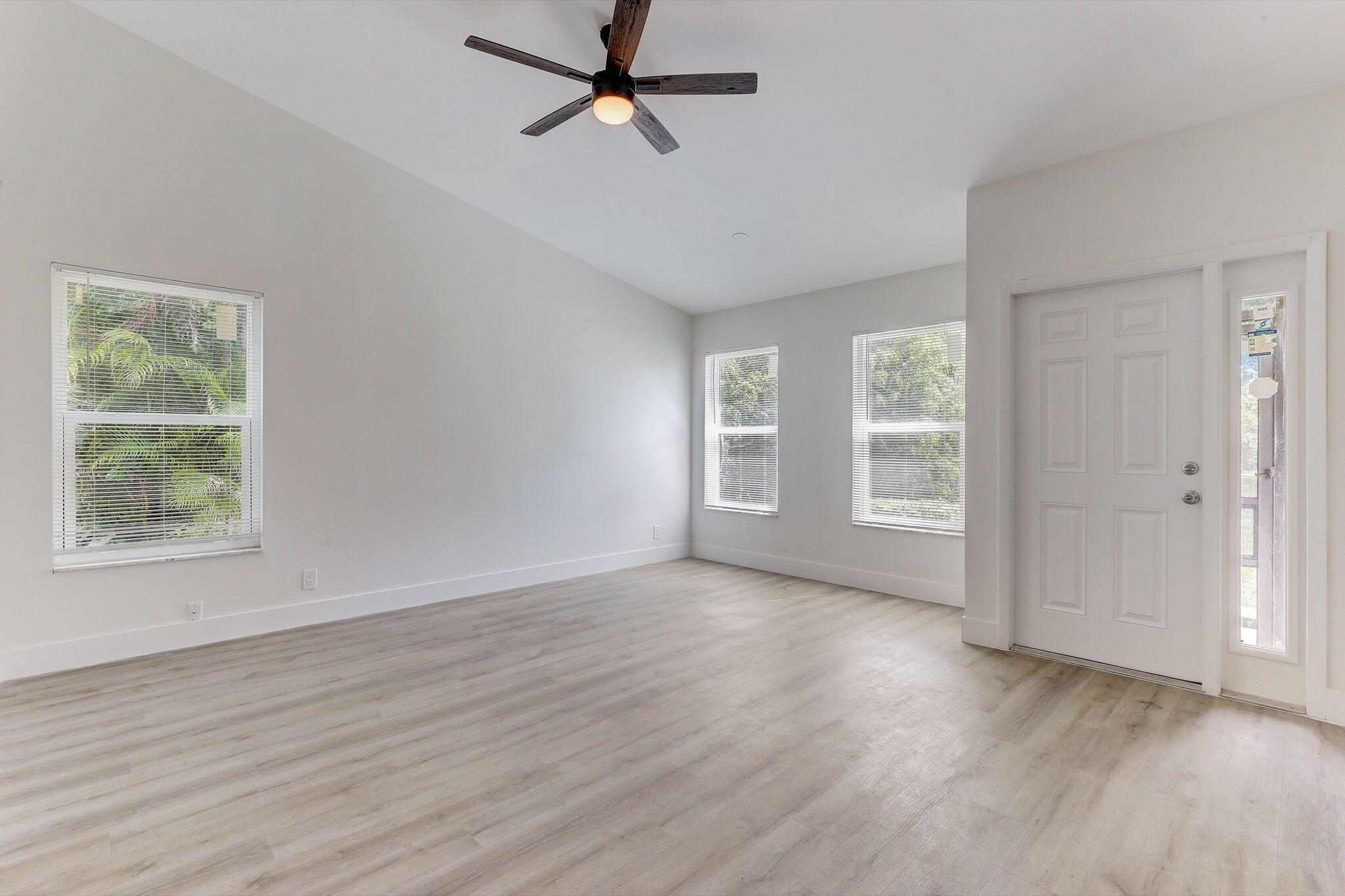 LAKESIDE GREEN 2 - Residential