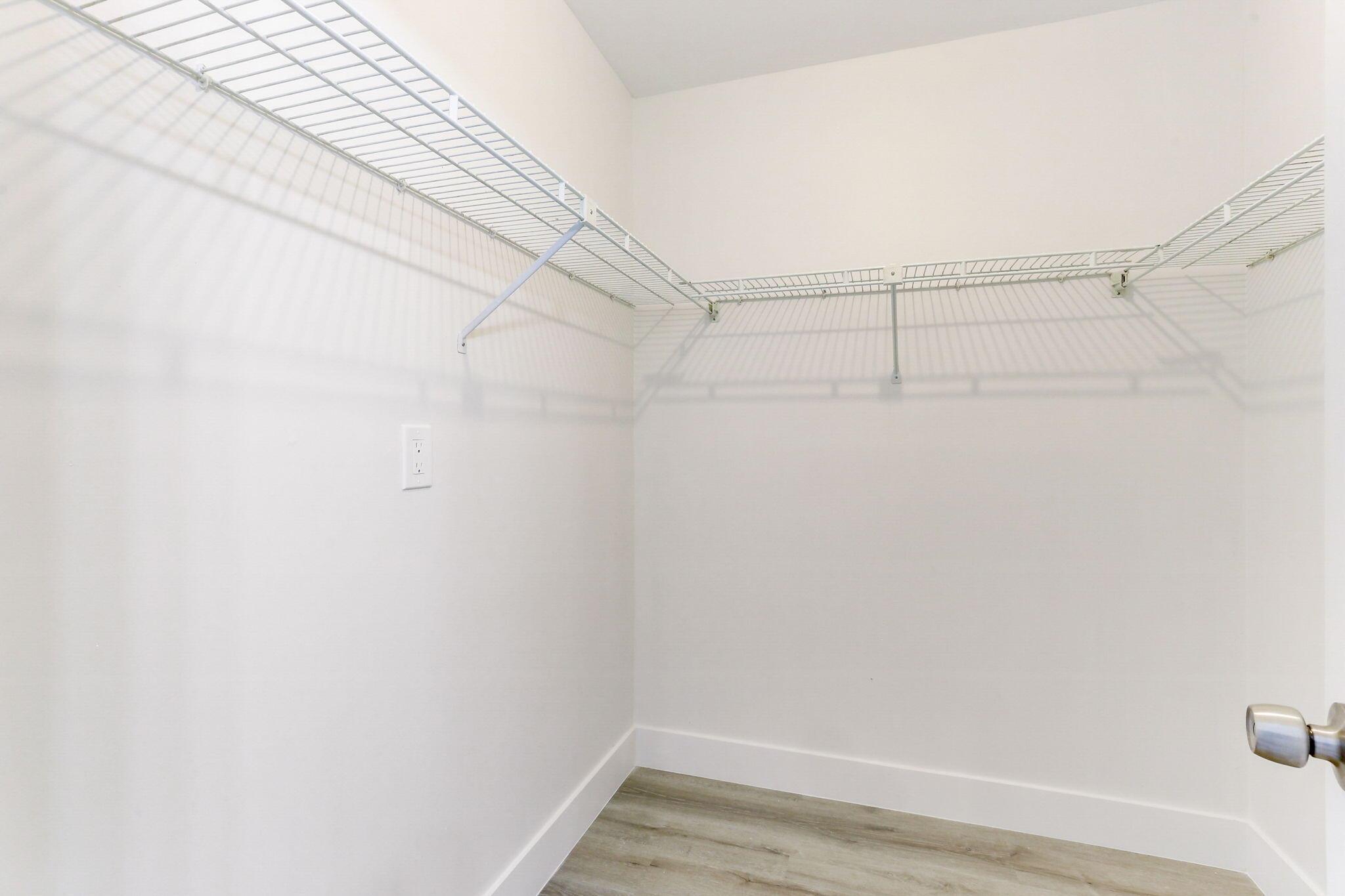 LAKESIDE GREEN 2 - Residential