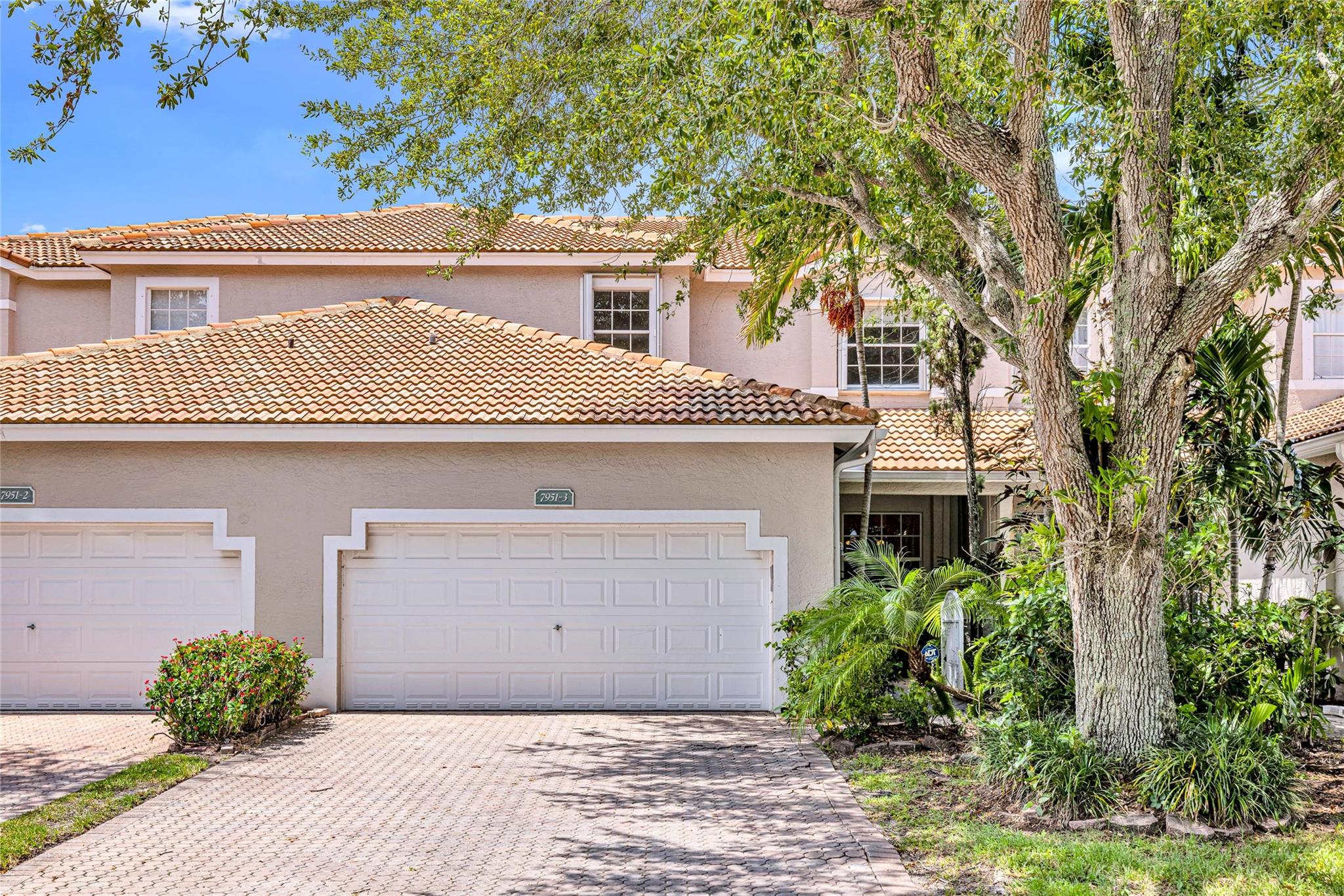 Resort-style living in a gated community! A spacious 1,960 sq ft layout and soaring ceilings give this home a bright, airy feel. Enjoy an updated kitchen with breakfast nook, dedicated laundry room, spacious family and dining areas and a screened patio with a lovely water view. Recharge in your first-floor primary suite which offers a walk-in closet, large soaking tub, and separate shower. Upstairs features a versatile loft, 2 bedrooms, and a full bath—great for guests. Includes a 2-car garage. Low HOA fees provide access to an array of amenities including 2 pools/spas, fitness center, clubhouse, and more. Conveniently located near shopping and dining with Sawgrass Mills and Amerant Bank Arena just 15 minutes away. Come see what makes Regency Club the perfect place to call home!