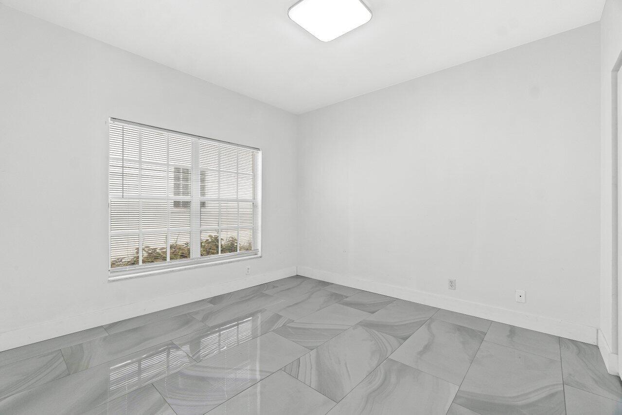 COLONY AT BOYNTON BEACH - Residential Lease