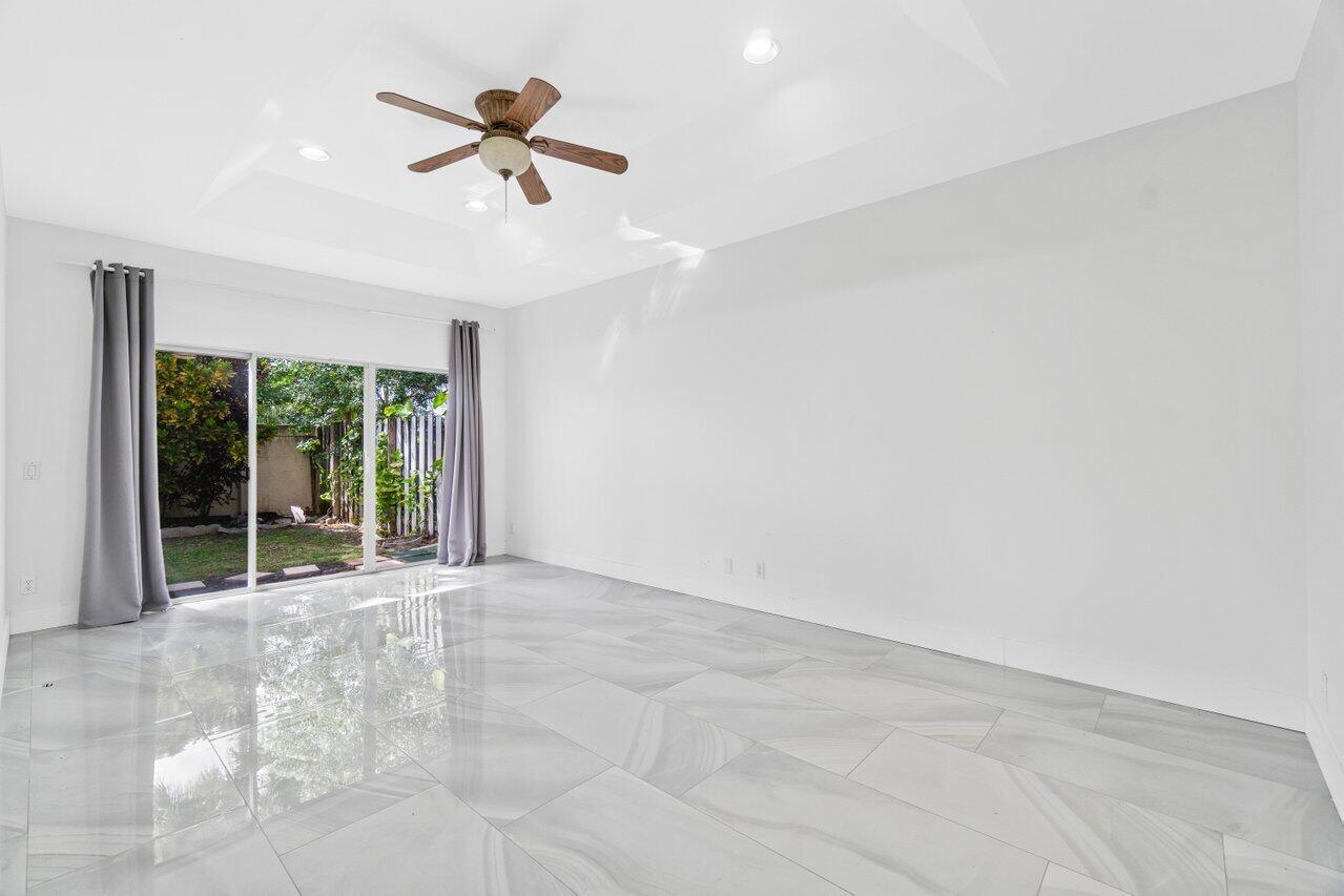 COLONY AT BOYNTON BEACH - Residential Lease