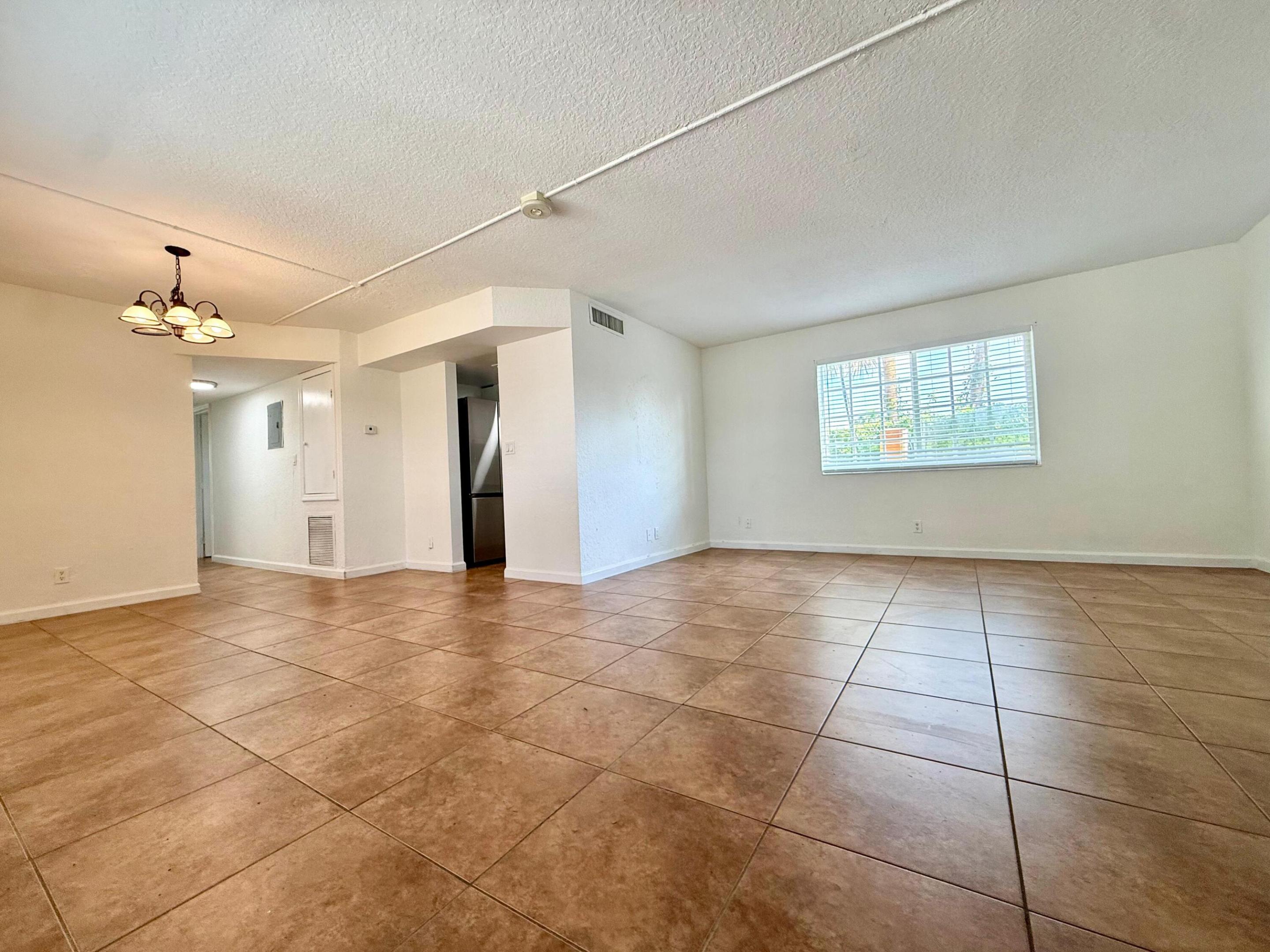 CRESTHAVEN NO 9 REPLAT - Residential Lease