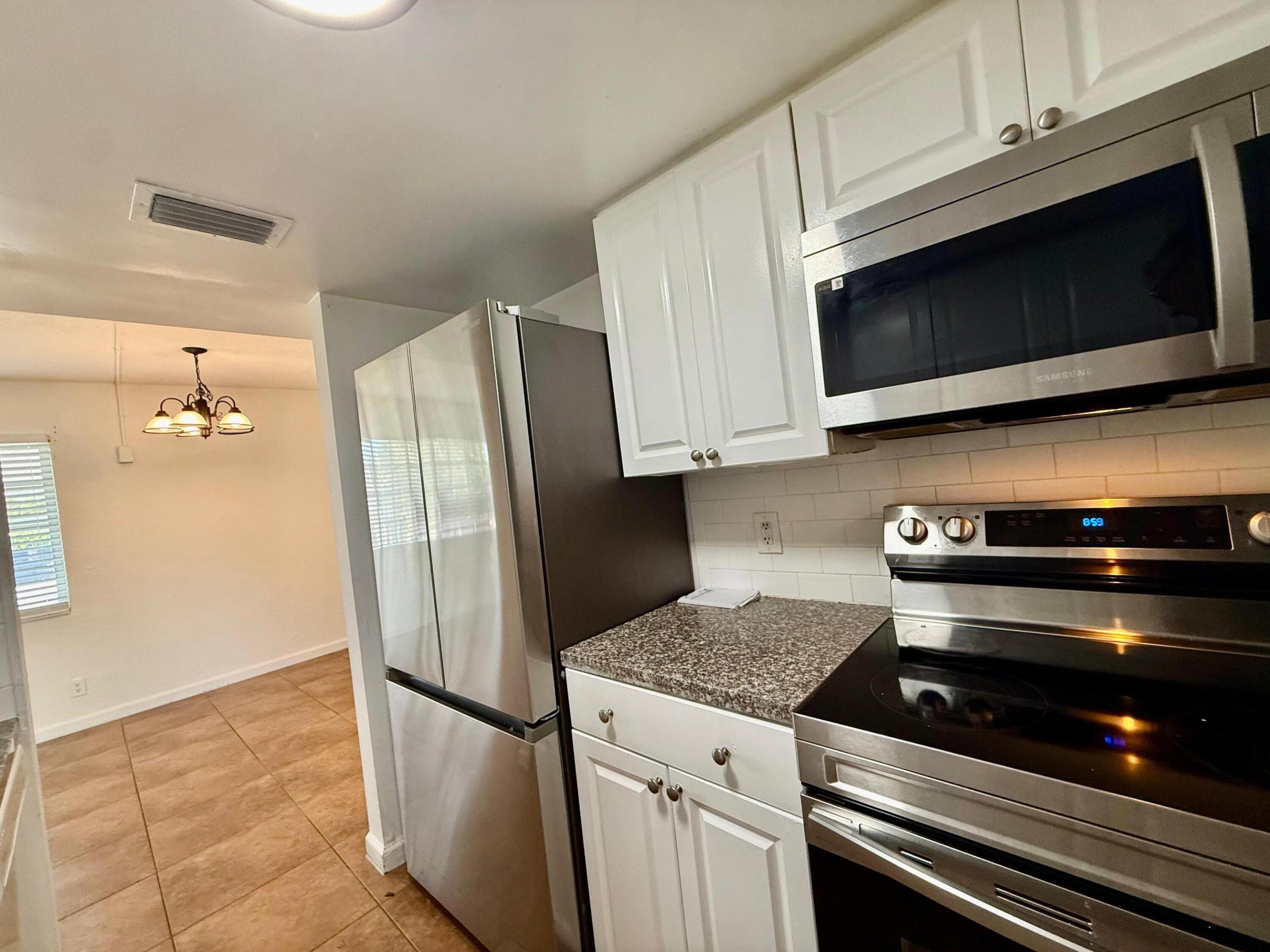 CRESTHAVEN NO 9 REPLAT - Residential Lease