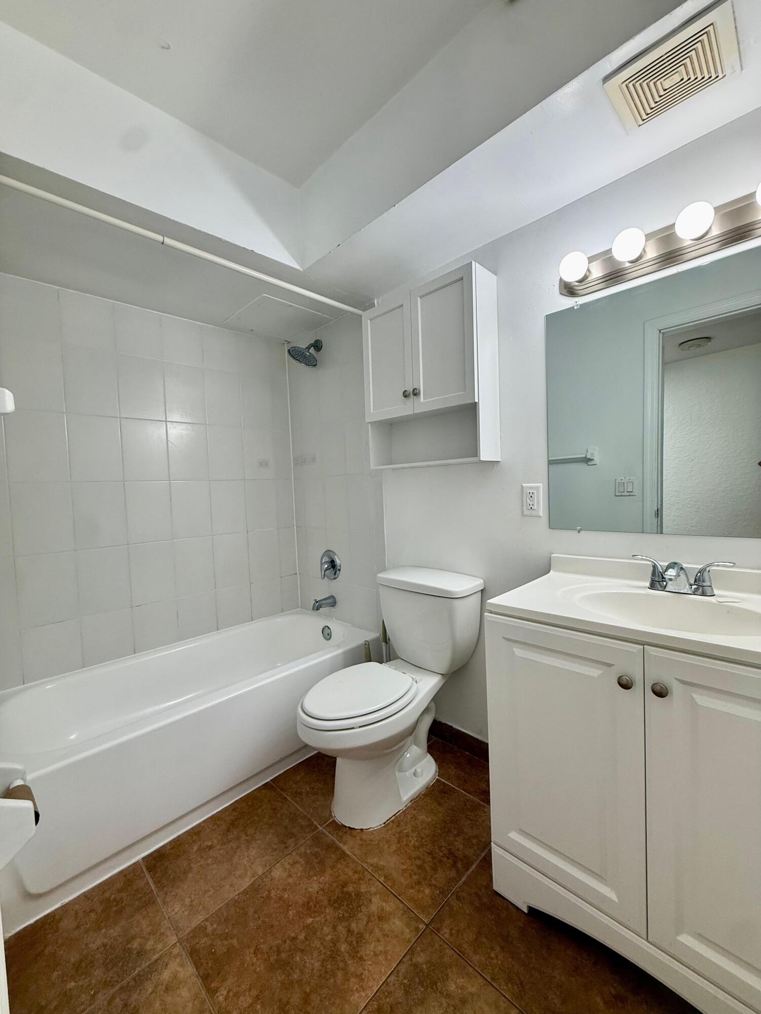 CRESTHAVEN NO 9 REPLAT - Residential Lease