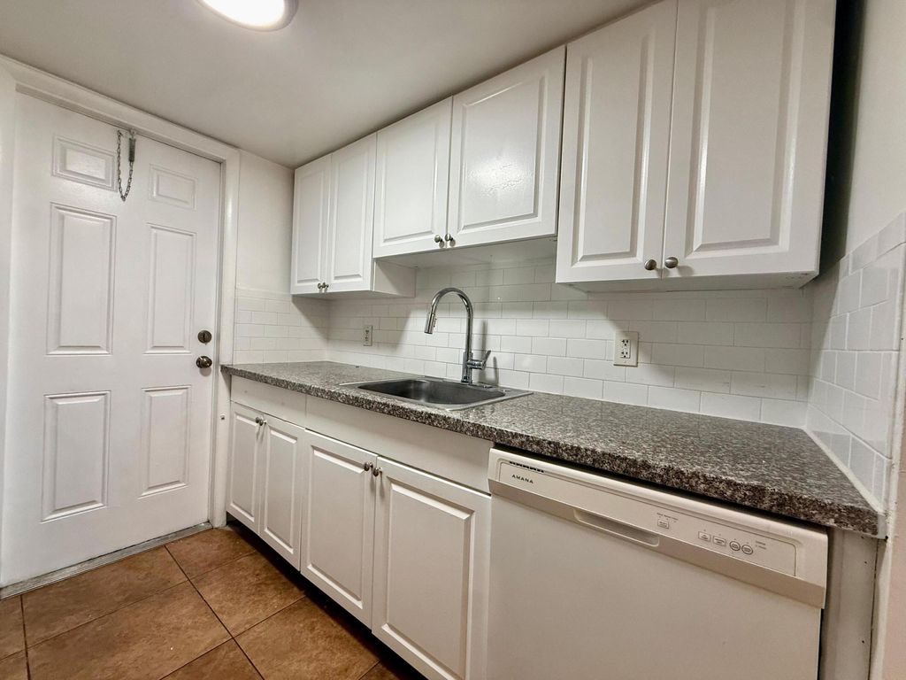 Photo of 1671 NE 33rd Street #Unit 3, Pompano Beach, FL 33064 (MLS # B26027287)