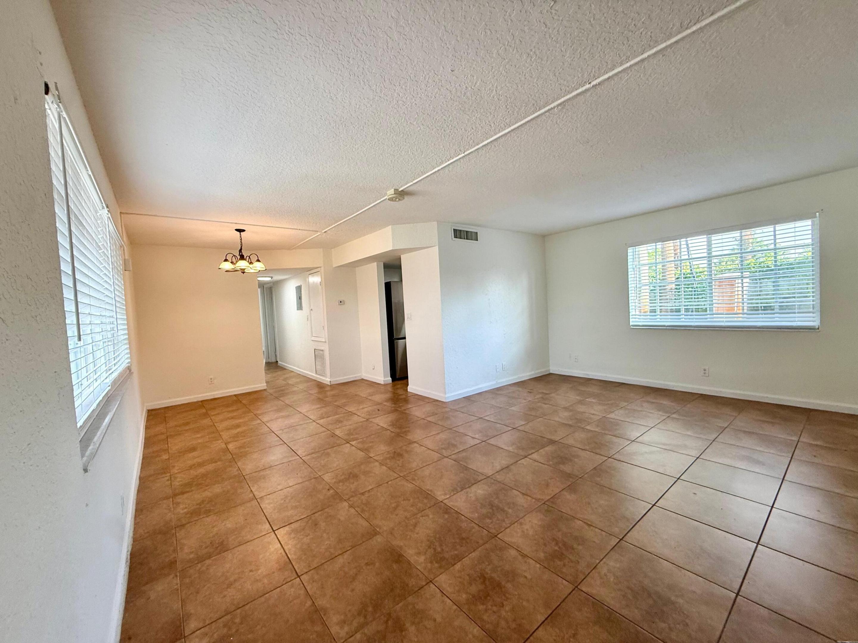 CRESTHAVEN NO 9 REPLAT - Residential Lease
