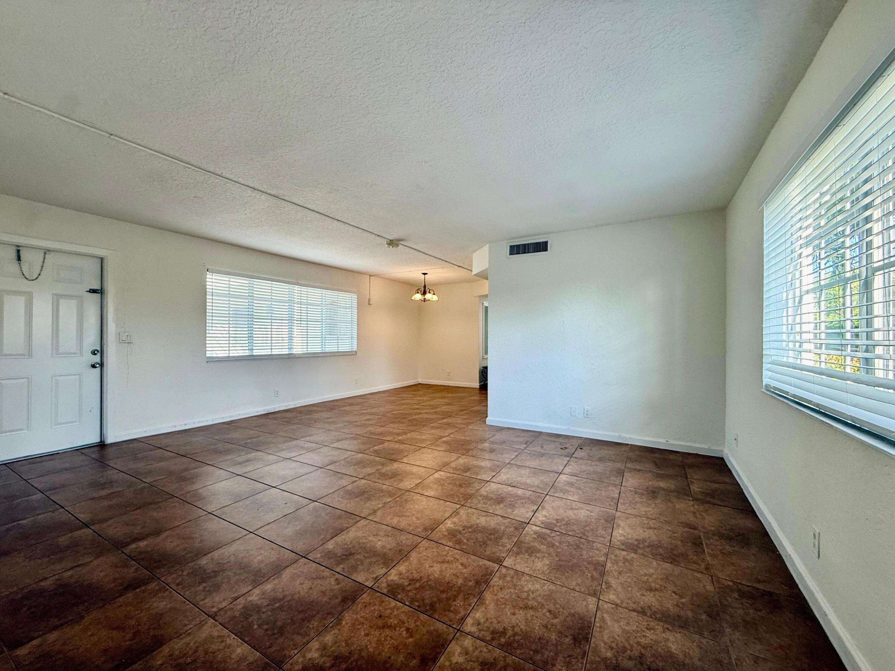 CRESTHAVEN NO 9 REPLAT - Residential Lease