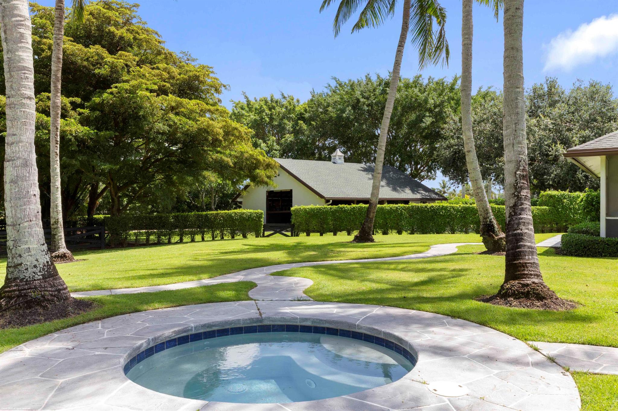 PALM BEACH POINT - Residential