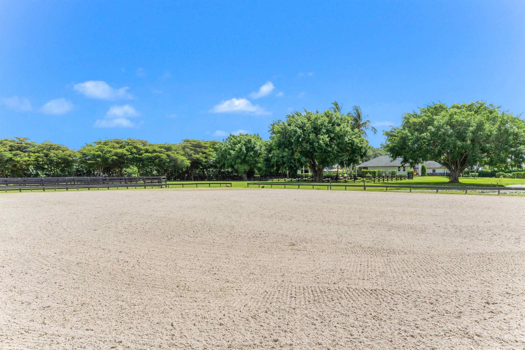 PALM BEACH POINT - Residential