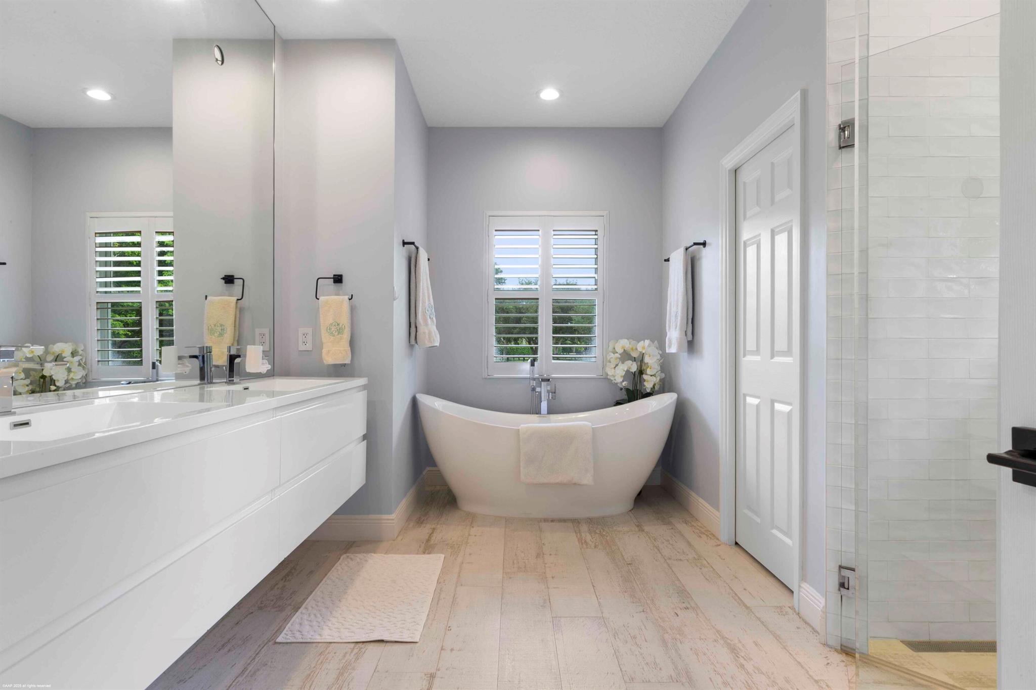 PALM BEACH POINT - Residential