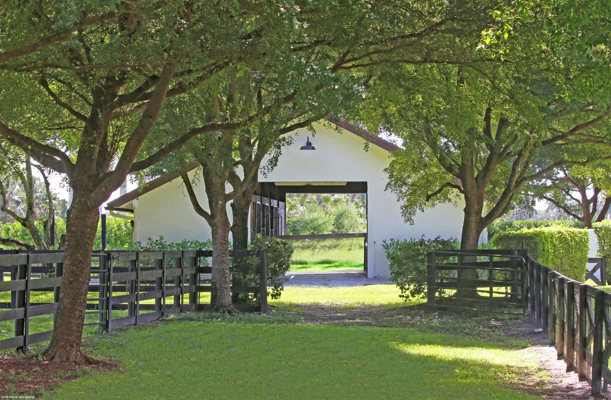 PALM BEACH POINT - Residential