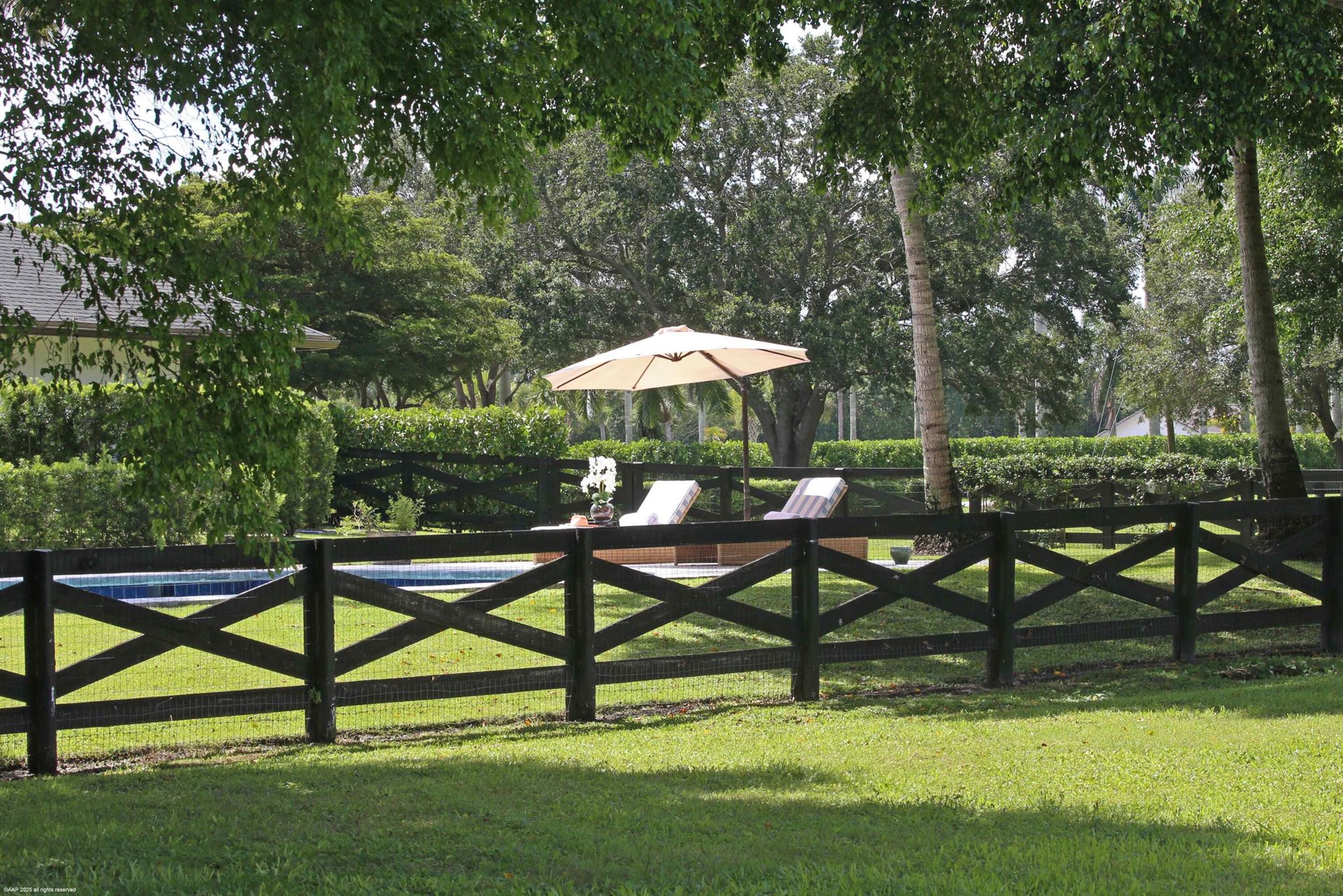 PALM BEACH POINT - Residential