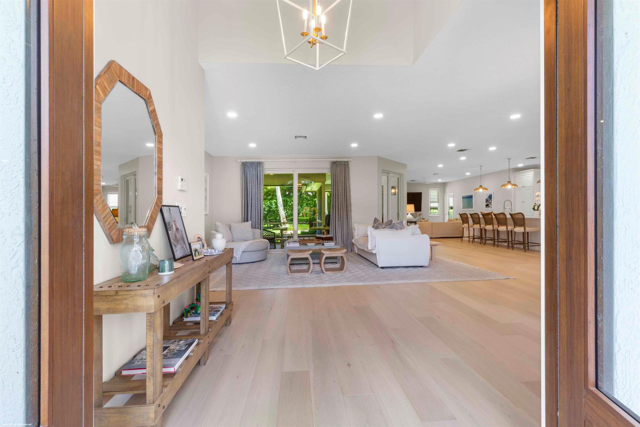 PALM BEACH POINT - Residential