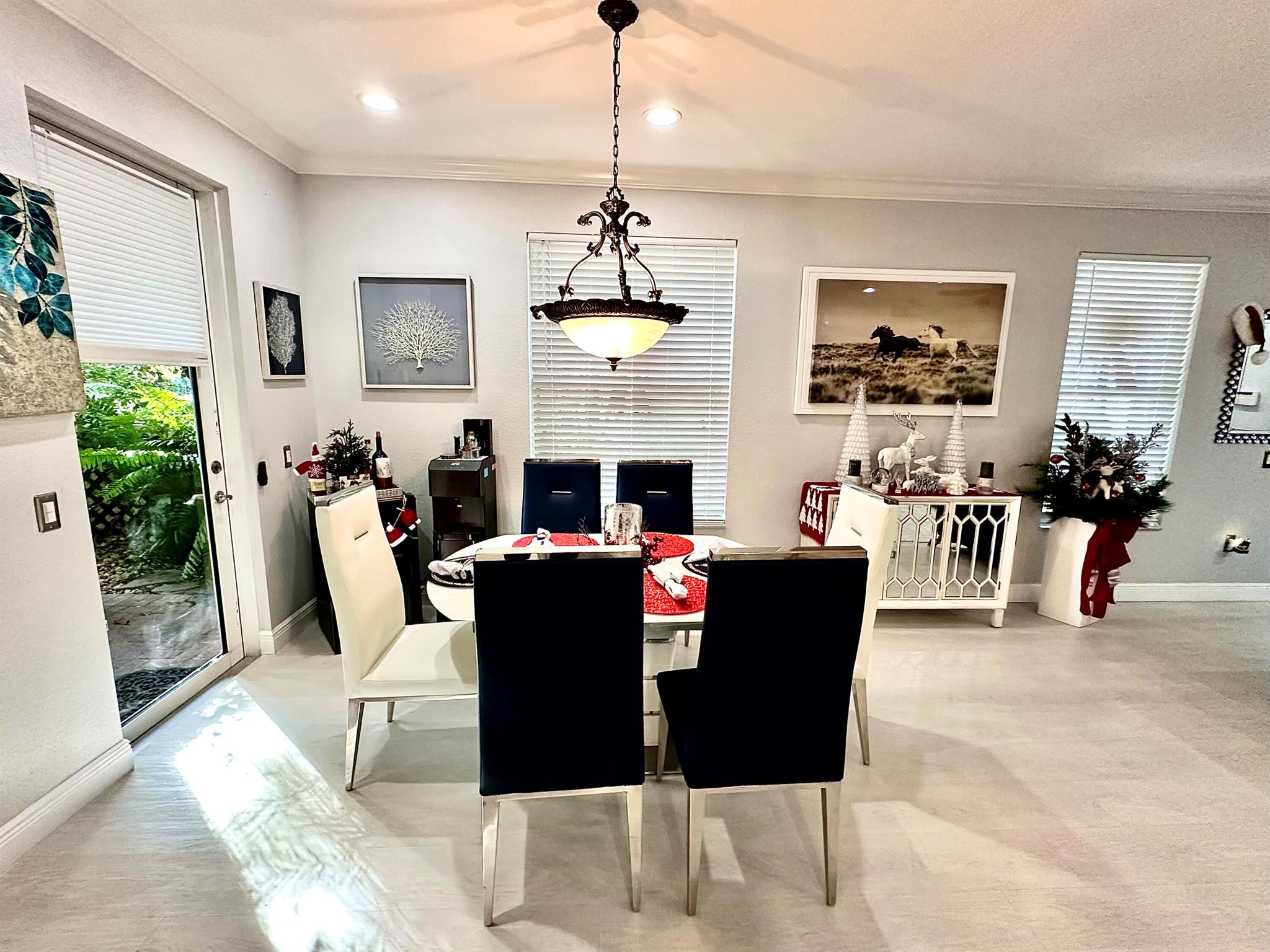 4720 Mimosa Place 905