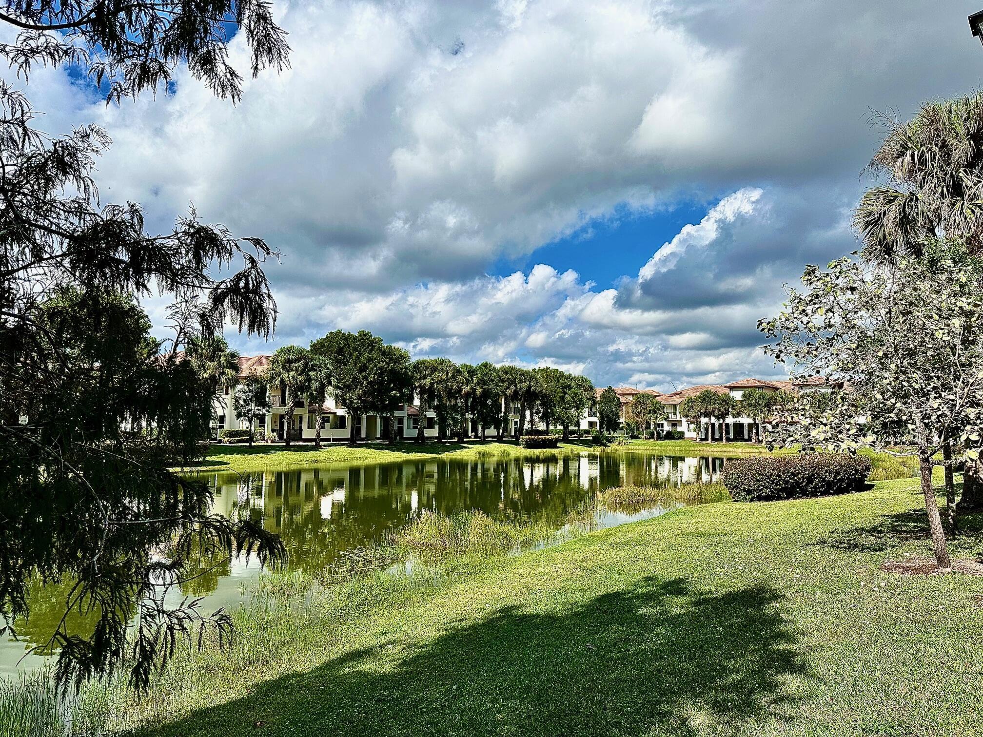 PALOMA LAKES CONDOMINIUM - Residential Lease