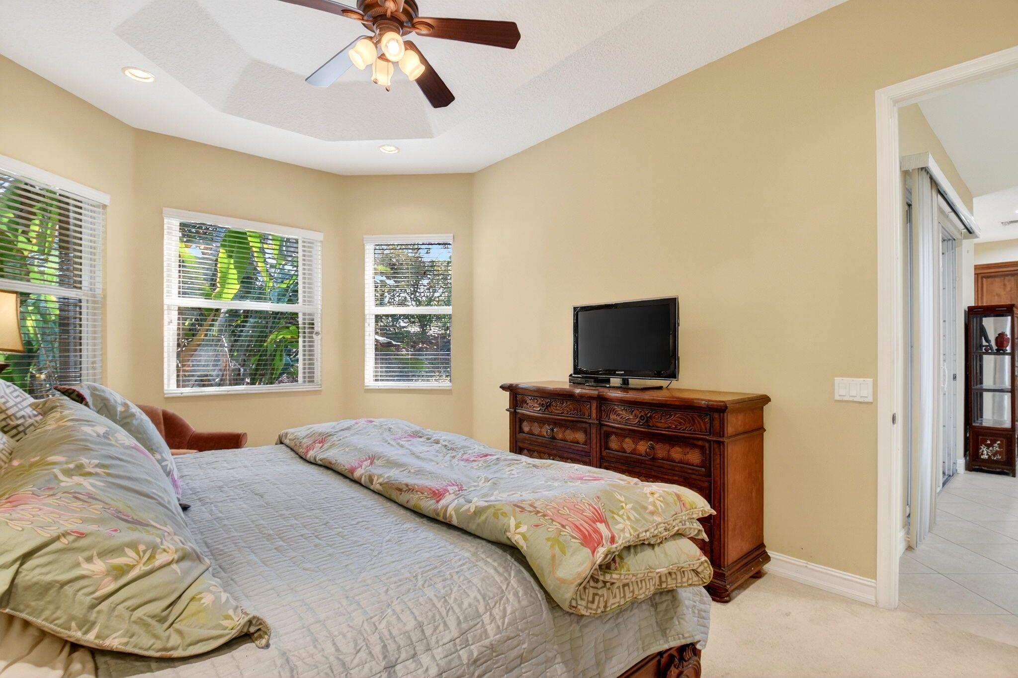 Valencia Pointe - Residential