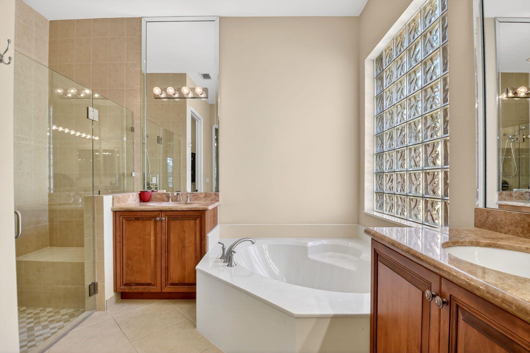 Valencia Pointe - Residential