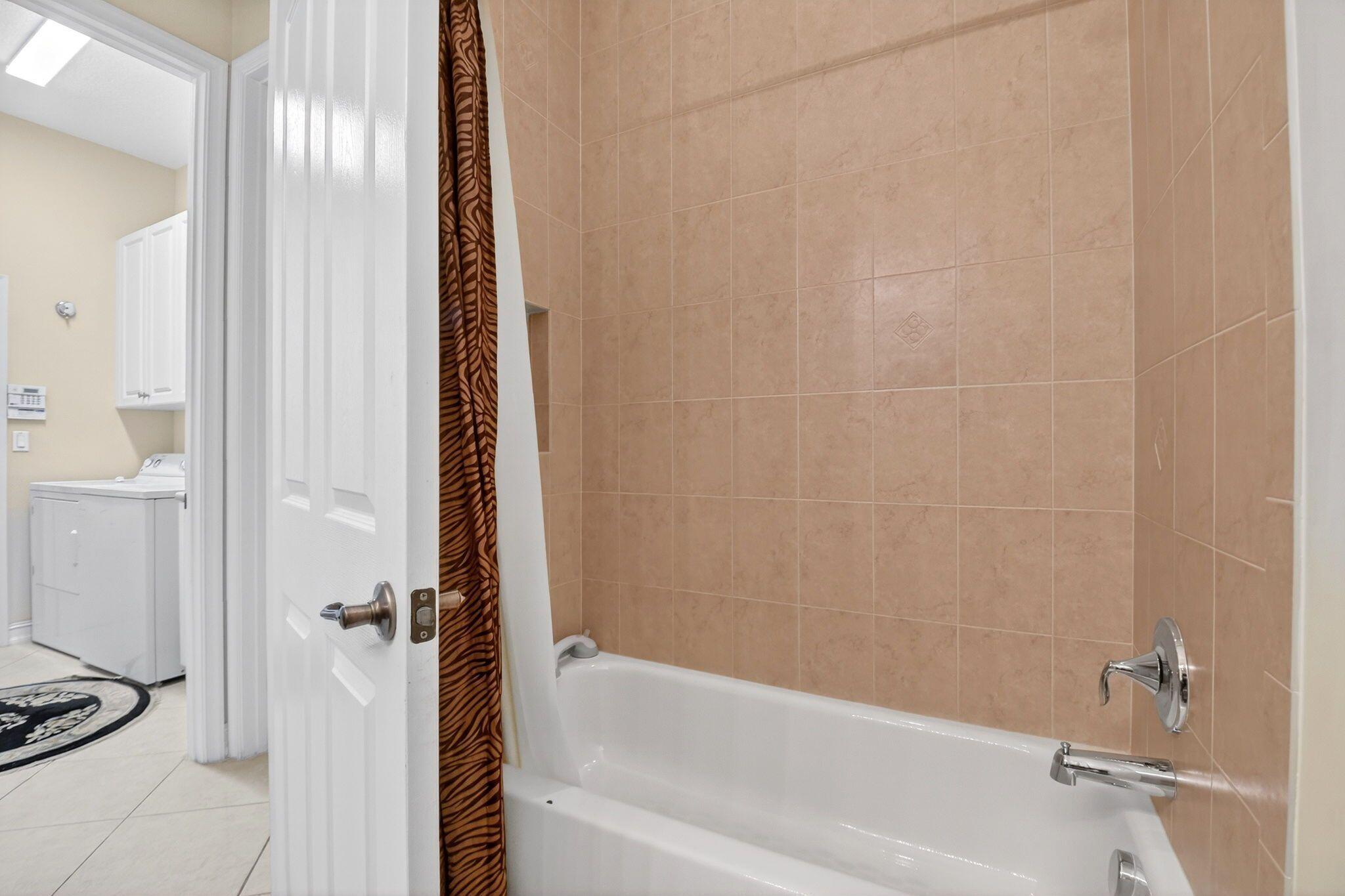 Valencia Pointe - Residential