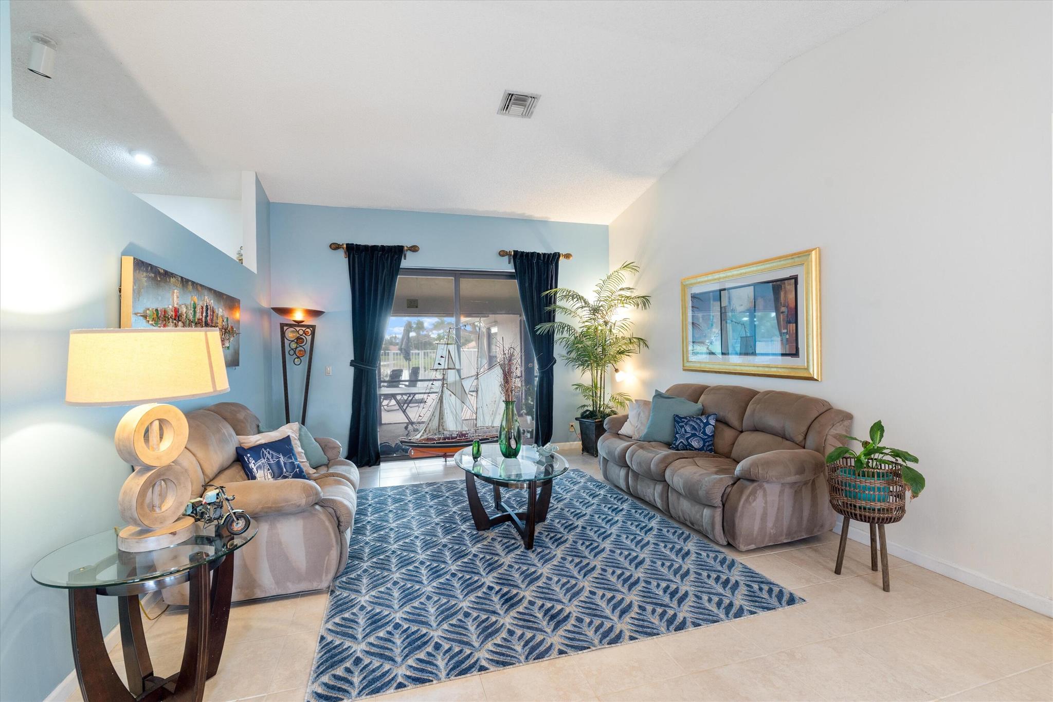 11241 Island Lakes Lane