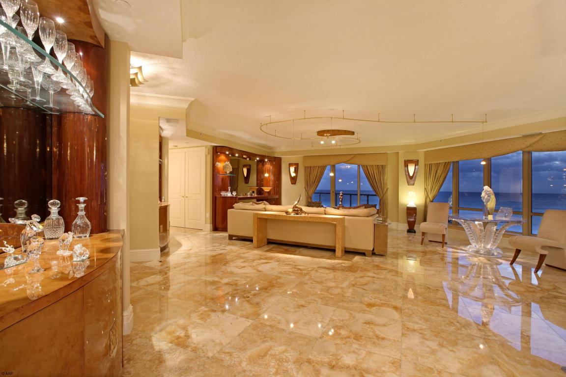 OASIS SINGER ISLAND CONDO - Residential