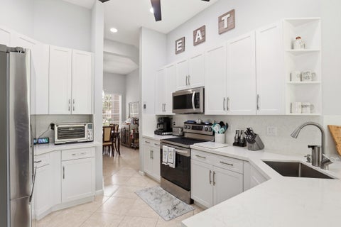 Photo of 6583 Piemonte Drive, Boynton Beach, FL 33472 (MLS # B26039516)