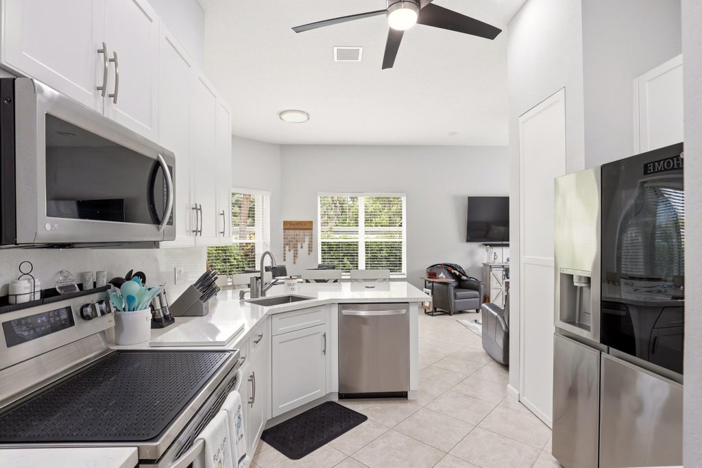 Photo of 6583 Piemonte Drive, Boynton Beach, FL 33472 (MLS # B26039516)