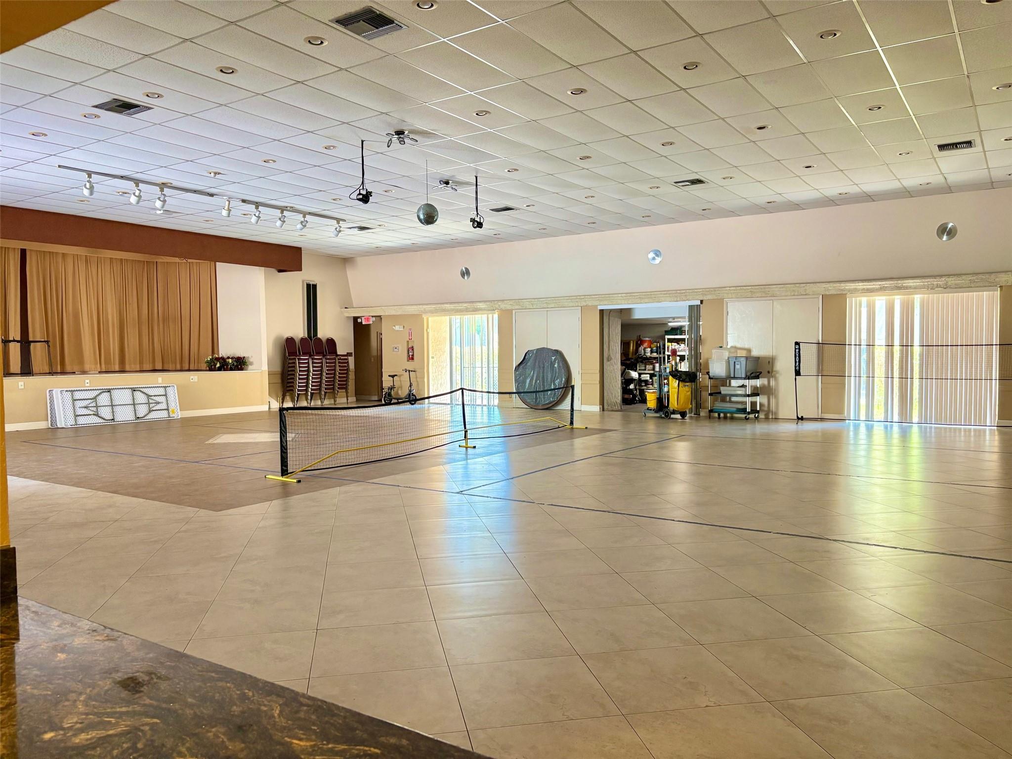 Oriole Golf & Tennis Club TWO - Residential Lease