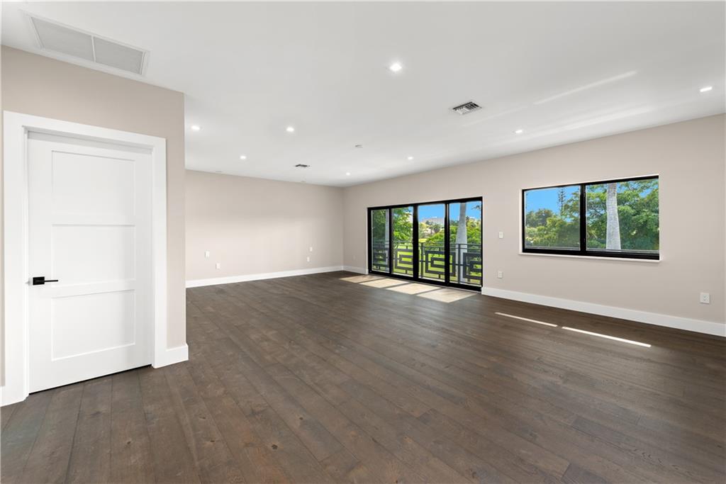 Coral Ridge Country Club - Residential