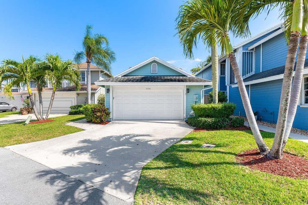 Photo of 5120 Coronado Ridge, Boca Raton, FL 33486 (MLS # R11085235)