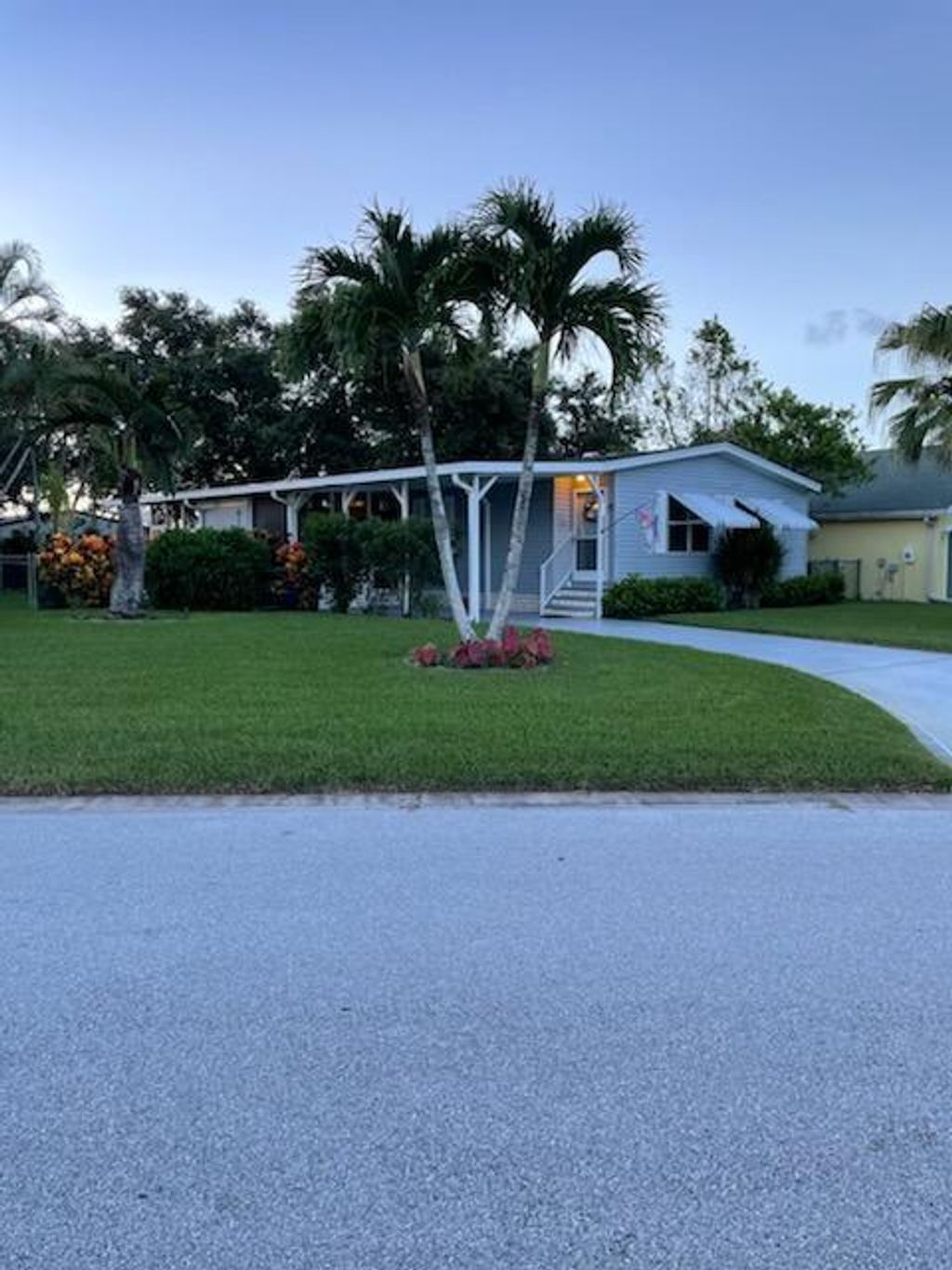 Photo of 2517 SW Versailles Terrace Ter, Stuart, FL 34997 (MLS # R10817208)