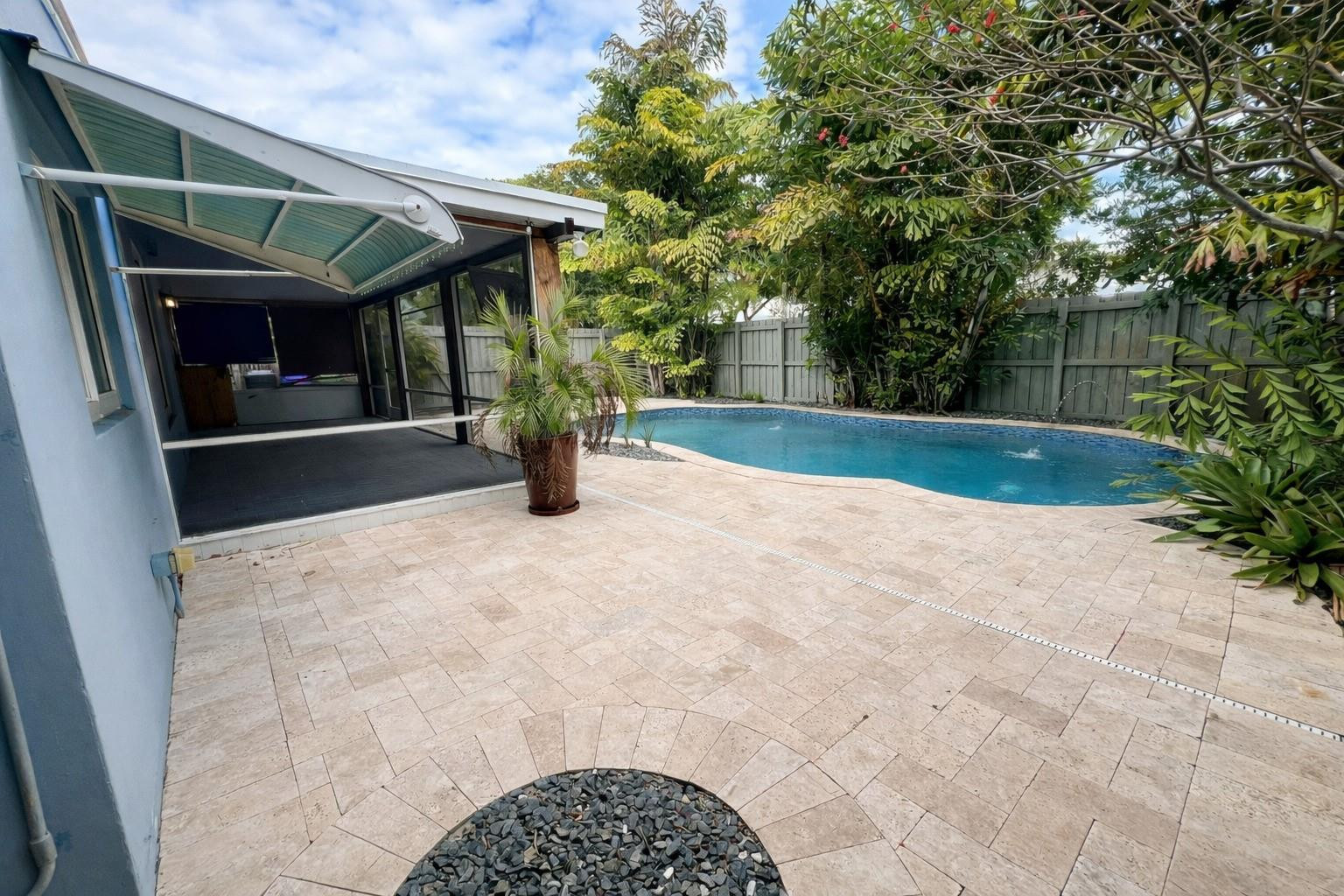 Progresso 2-18 D - Land