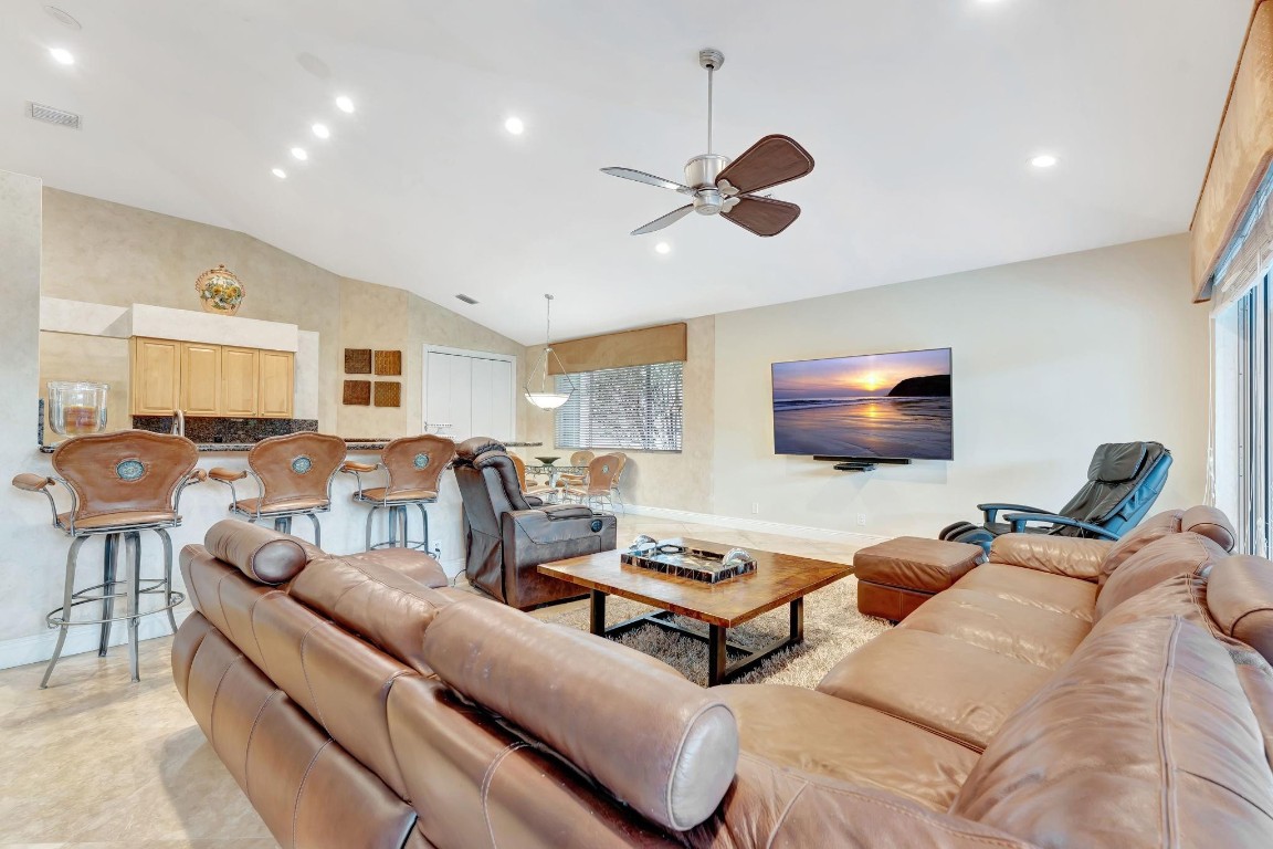 Eagle Point 127-12 B - Residential