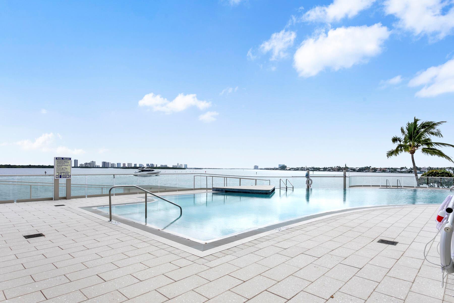 OLD PORT COVE LAKE POINT - Residential