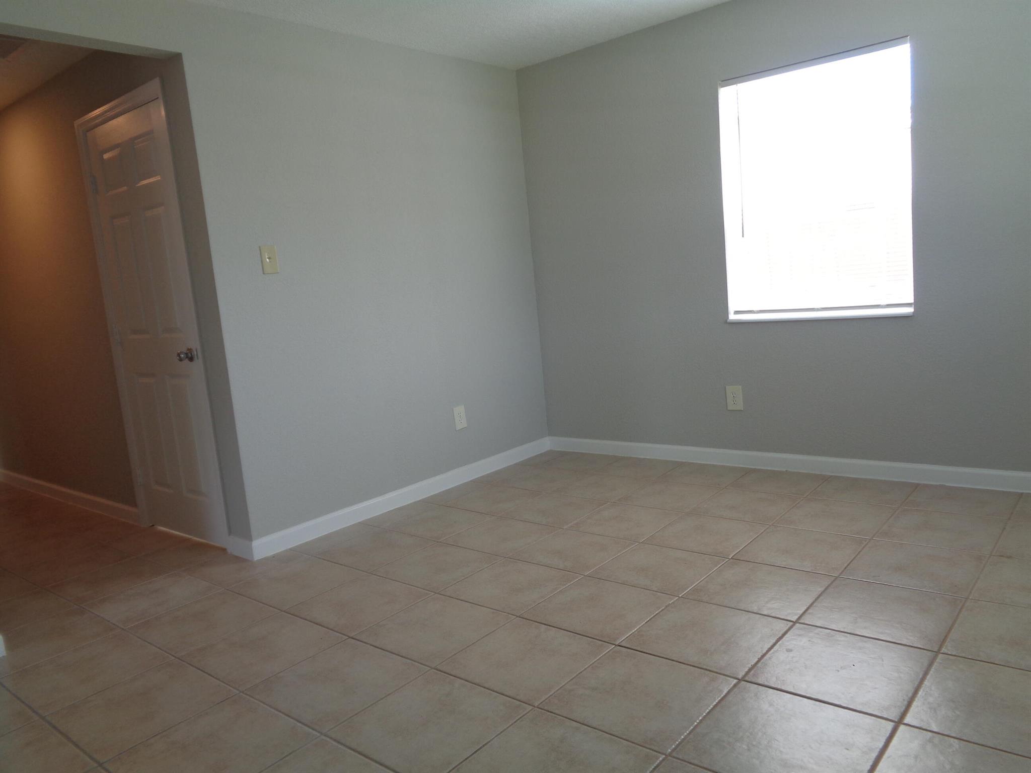 LAKEWOOD GARDENS PL 1 IN - Residential Lease