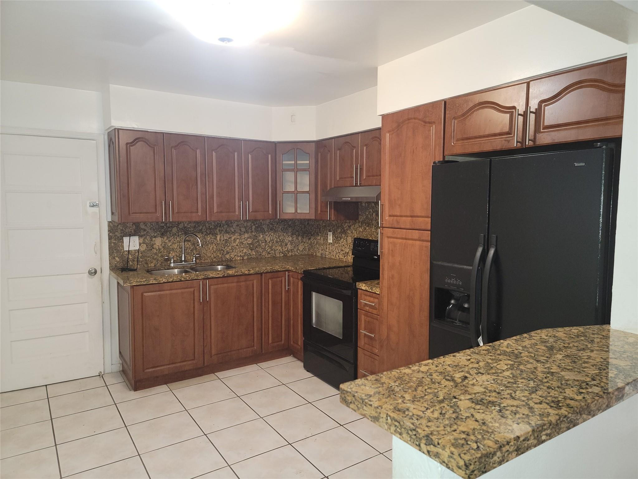 Oak Acres 46-39 B - Residential Lease