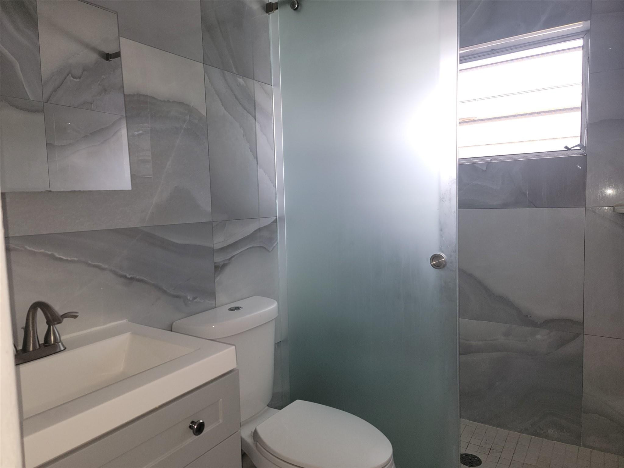 Oak Acres 46-39 B - Residential Lease