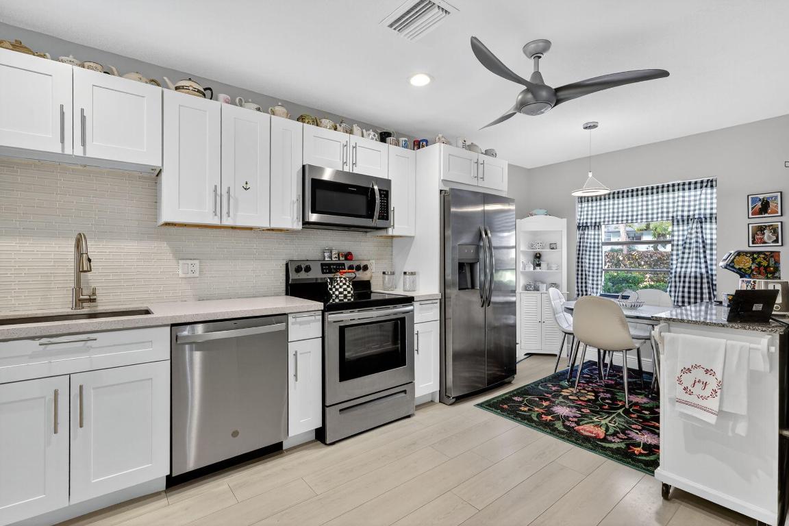 SOUTHPORT AT HUNTERS RUN CONDO - Residential