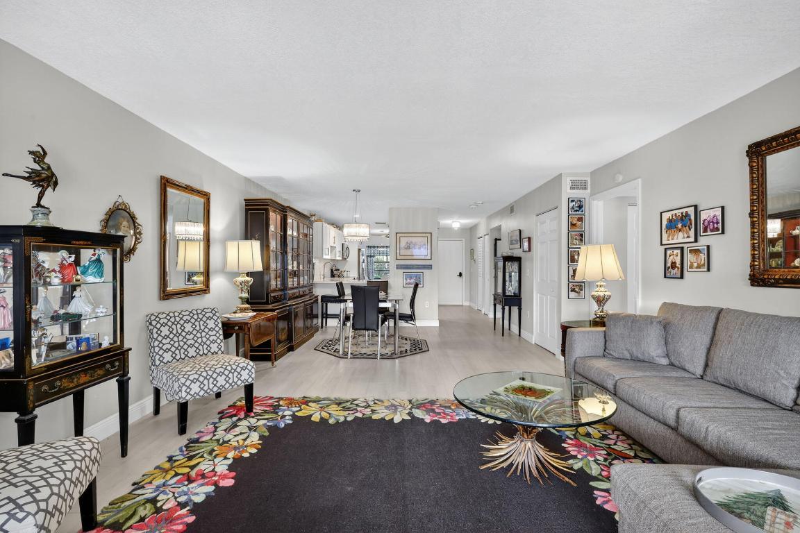 SOUTHPORT AT HUNTERS RUN CONDO - Residential