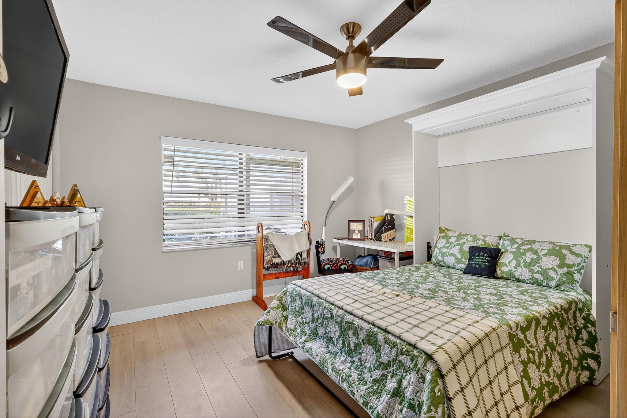 SOUTHPORT AT HUNTERS RUN - Residential