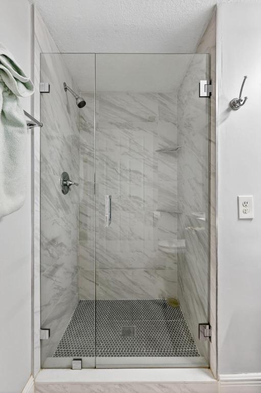 SOUTHPORT AT HUNTERS RUN CONDO - Residential