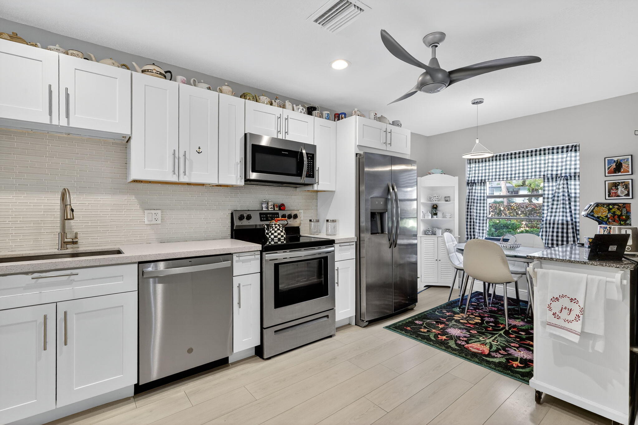 SOUTHPORT AT HUNTERS RUN CONDO - Residential