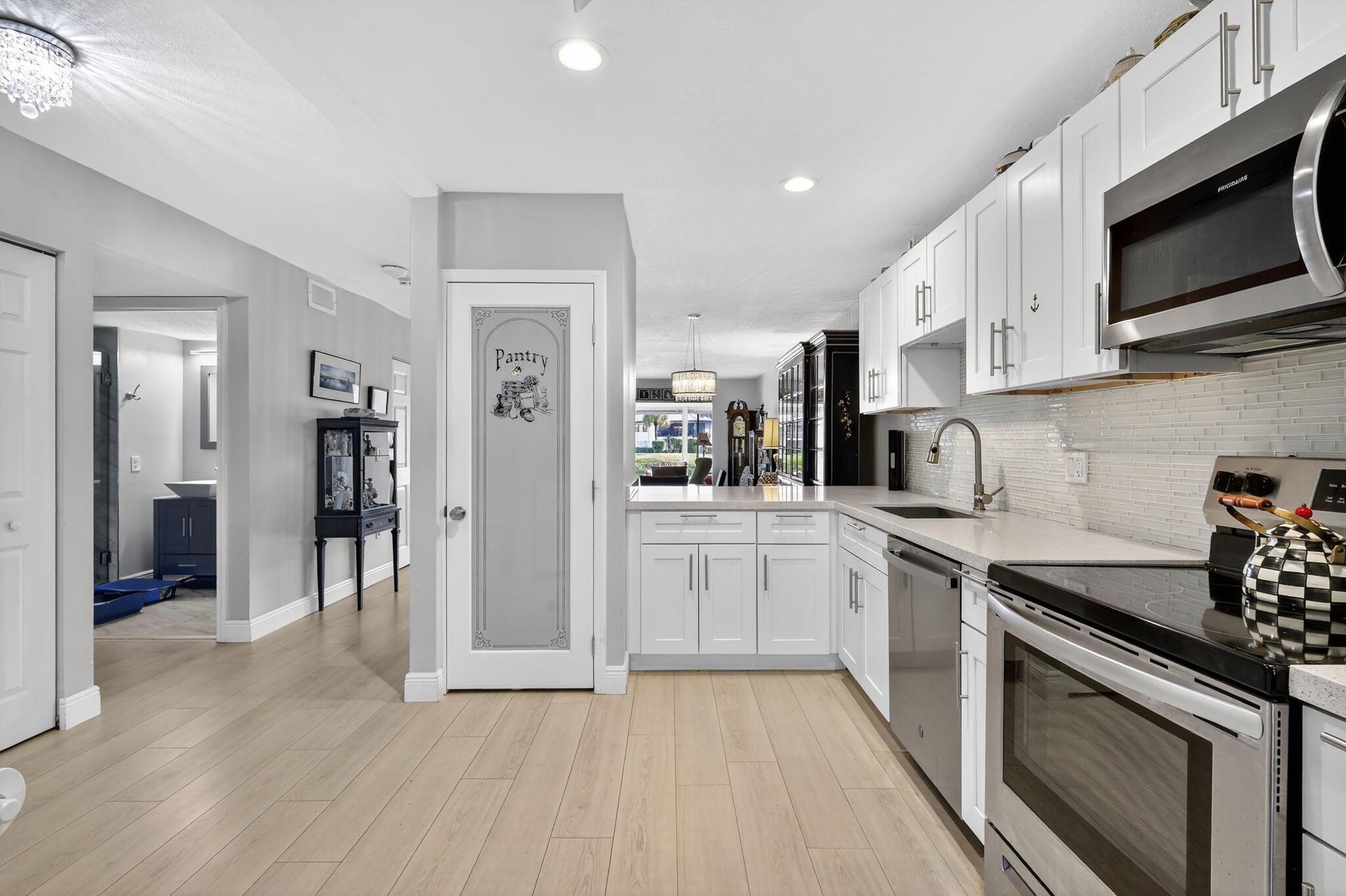 SOUTHPORT AT HUNTERS RUN - Residential