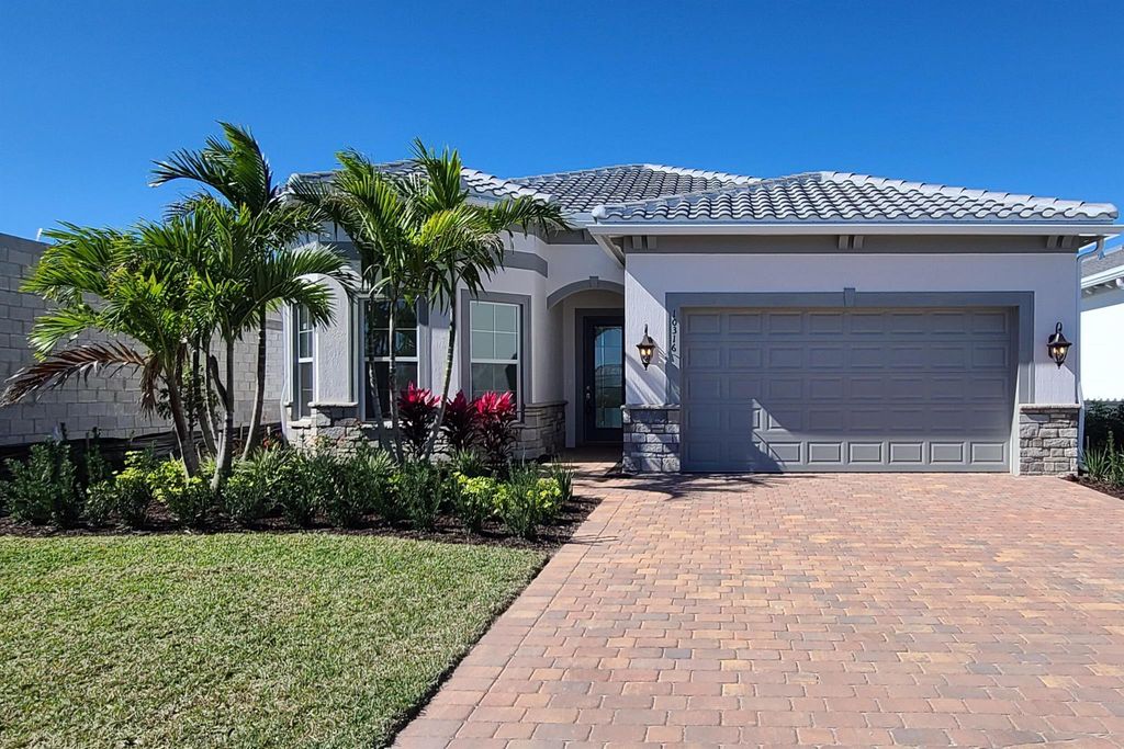 Photo of 10316 Northbrook Circle, Palm Beach Gardens, FL 33412 (MLS # R10941724)