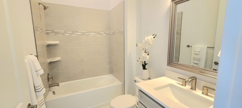 Photo of 10316 Northbrook Circle, Palm Beach Gardens, FL 33412 (MLS # R10941724)
