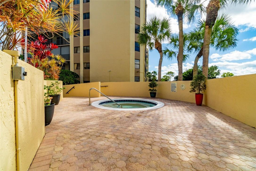 ENVIRON TOWERS - Residential