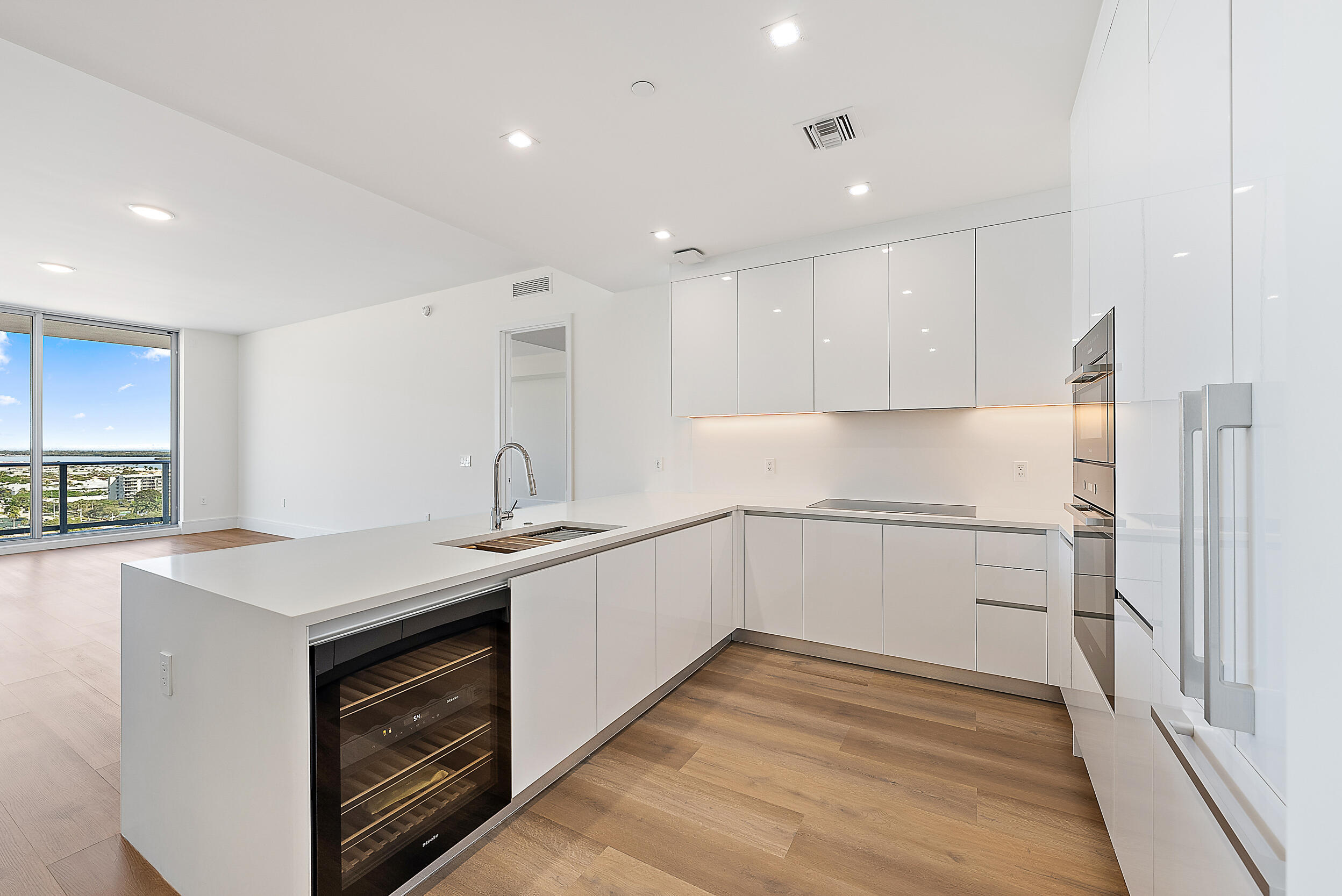 Nautilus 220 - Residential Lease
